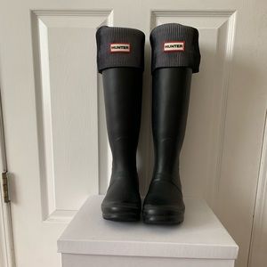 (with socks) Hunter Tall Women’s Rainboots Size 8